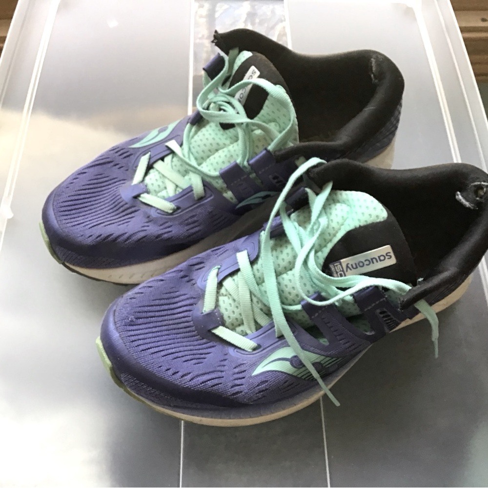 Athletic shoes Everun brand size 9 women’s